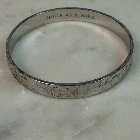 Rare Kate Spade Silver Tone Quick As A Wink Jet Set Bangle - Picture 4 of 5